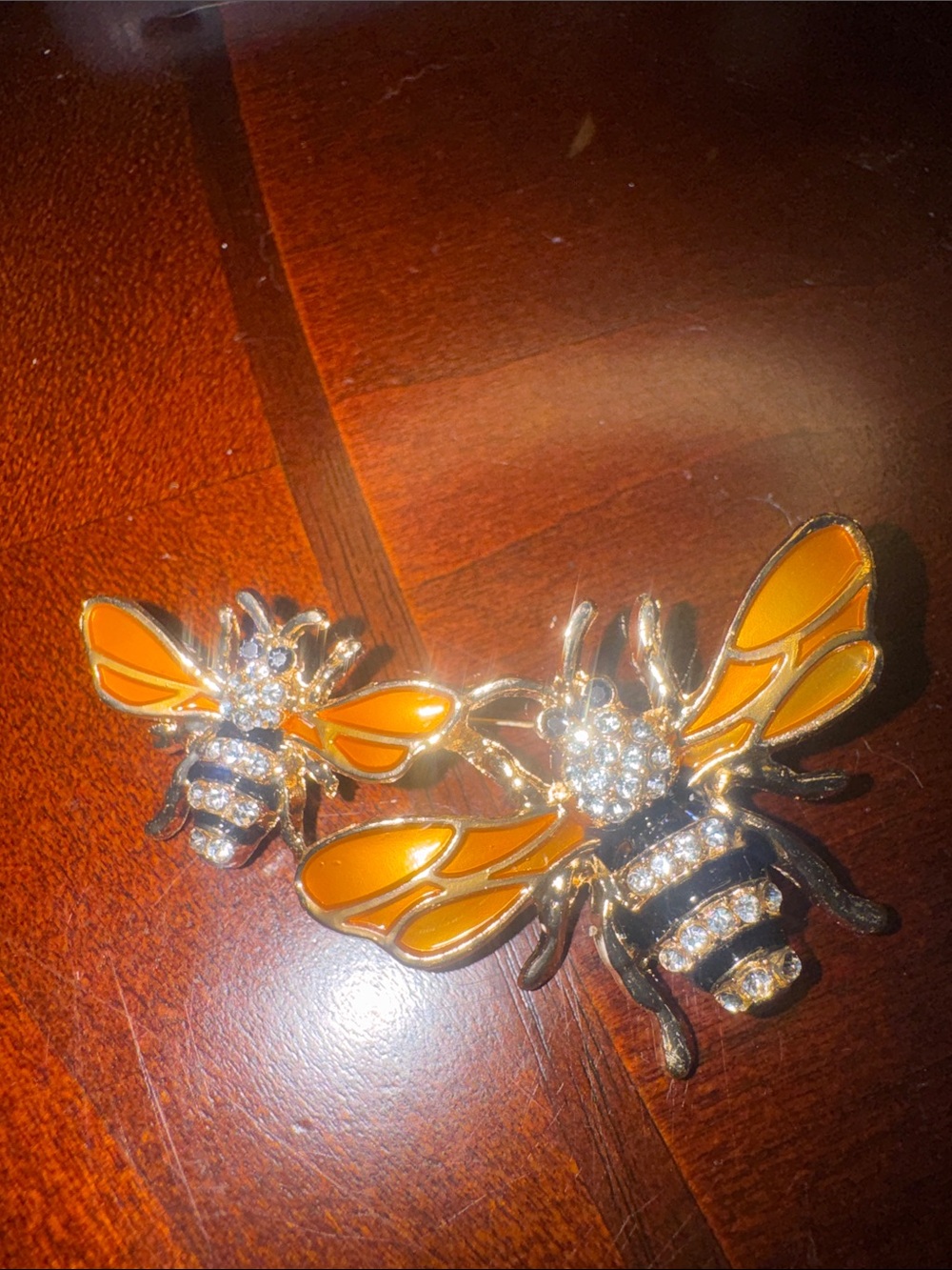 Gold Bee Brooch Set with Amber Enamel Wings - Women Jewelry - Picture 9 of 10